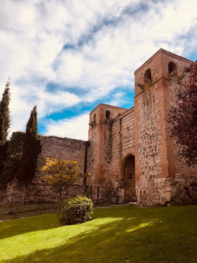 El Capricho Del Arco_Apartamentos Burgos Catedral Eksteriør bilde