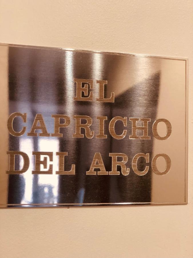 El Capricho Del Arco_Apartamentos Burgos Catedral Eksteriør bilde