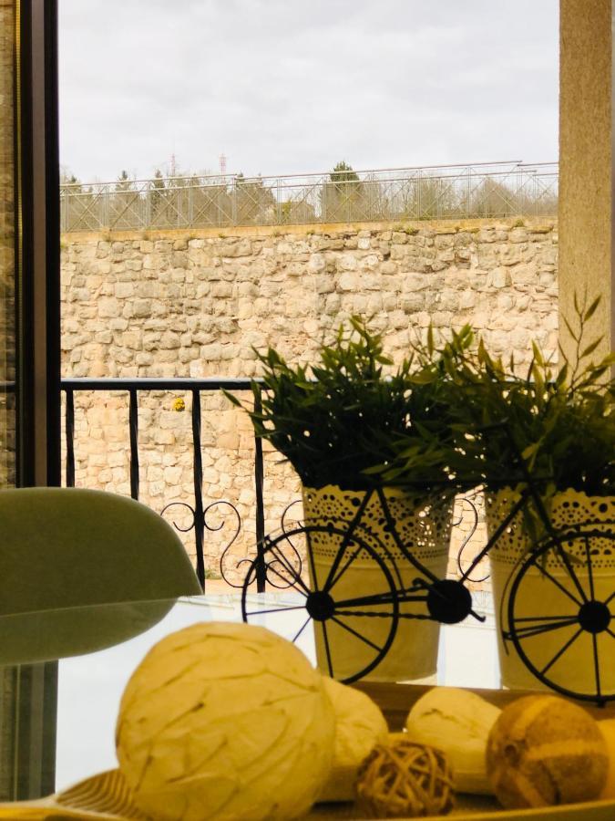 El Capricho Del Arco_Apartamentos Burgos Catedral Eksteriør bilde