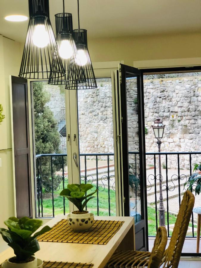 El Capricho Del Arco_Apartamentos Burgos Catedral Eksteriør bilde